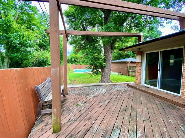 Building Photo - 2022 Crest Ridge Dr