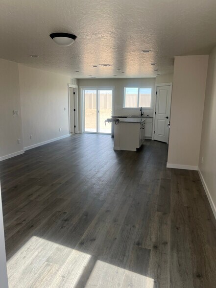 Building Photo - 10114 Longtail Dr