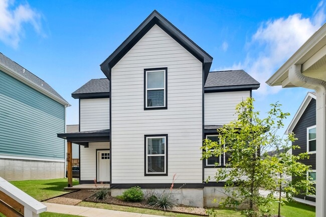 Building Photo - Beautiful and Modern Home!