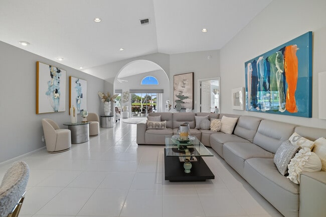 Building Photo - 12573 Coral Lakes Dr