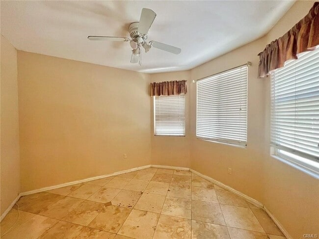 Building Photo - 1731 Crest View Pl