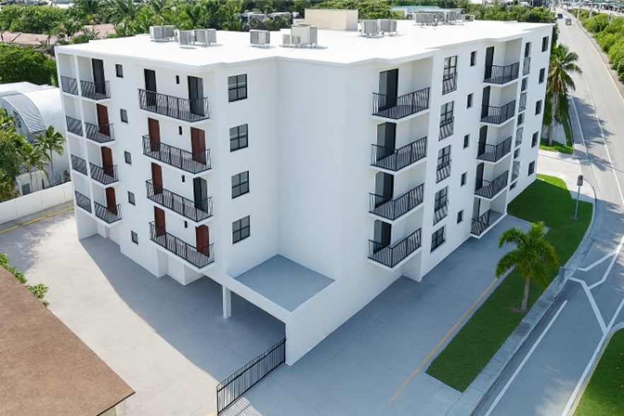 Interior Photo - Casa Linda Apartments-3300 S Dixie Hwy