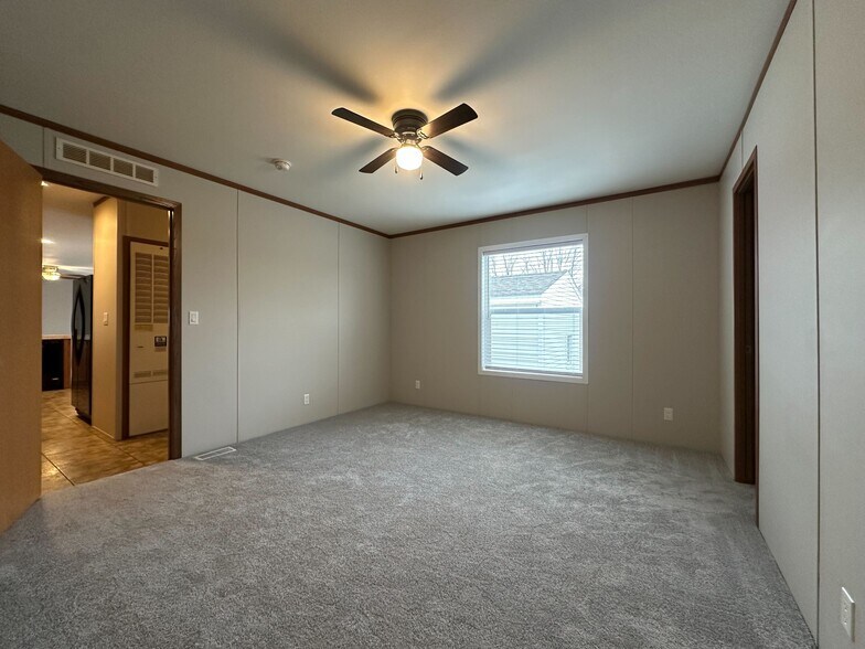 Building Photo - 2131 Windover Dr