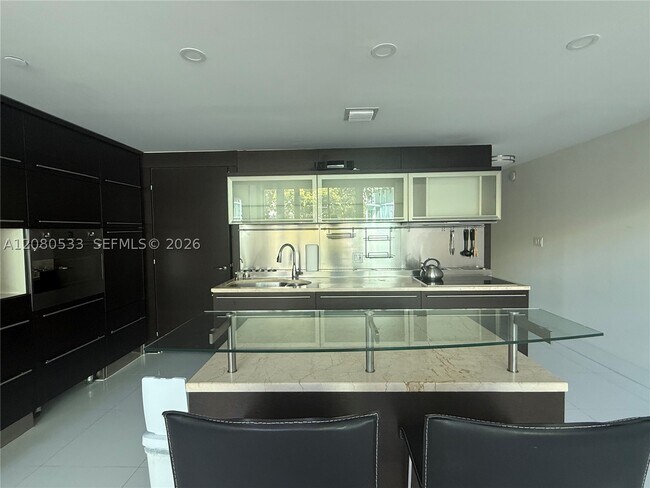 Building Photo - 6000 Collins Ave