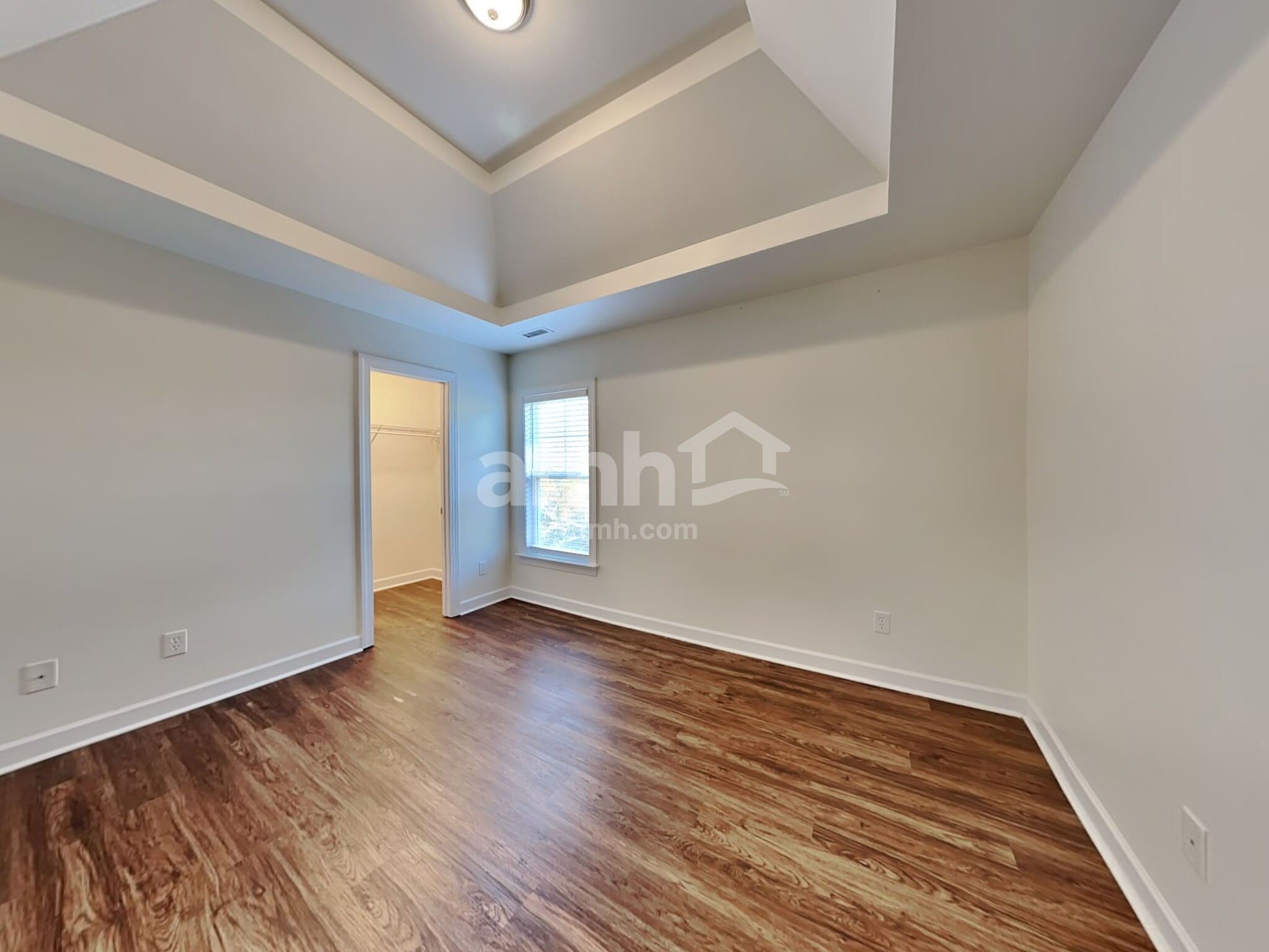 Building Photo - 212 E Quailwood Dr