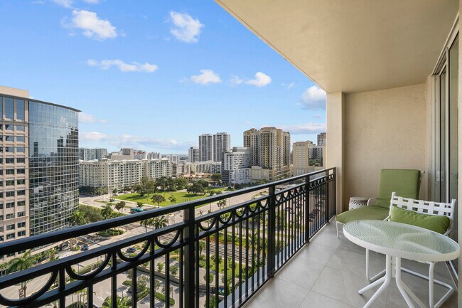 Building Photo - 550 Okeechobee Blvd