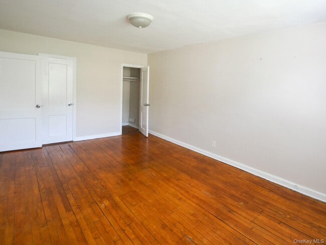Building Photo - 84-26 Little Neck Pkwy