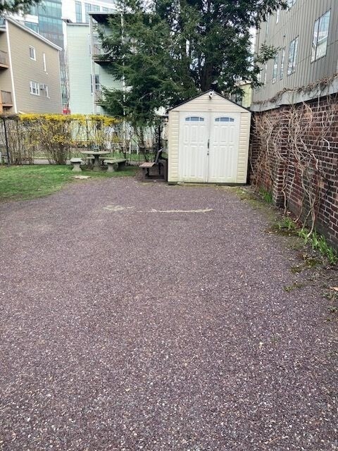 Building Photo - 90 Prospect St