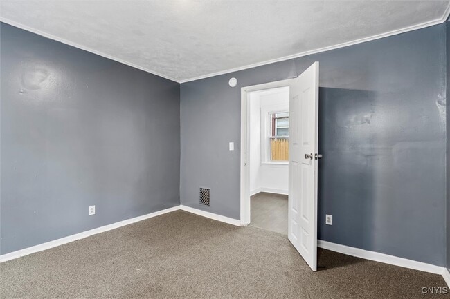 Building Photo - 811 1st N St