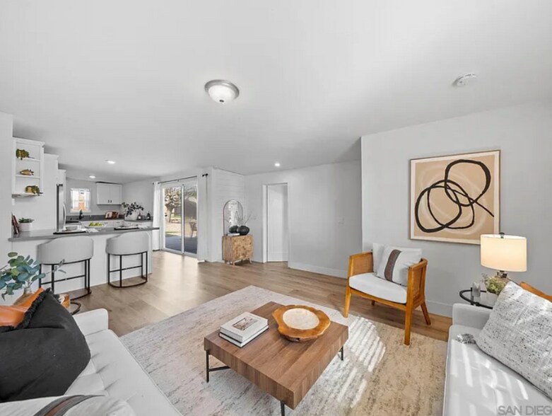 Building Photo - 744 Oneonta Ave