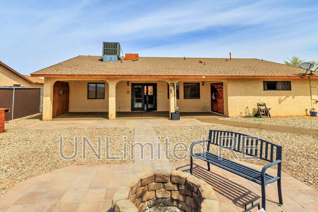 Building Photo - 2068 Palo Verde Blvd S