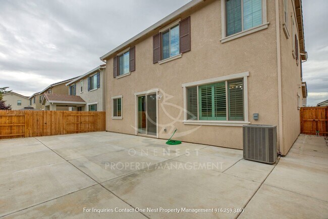Building Photo - Brand new-4 bedroom, loft, 3 bathroom - Li...