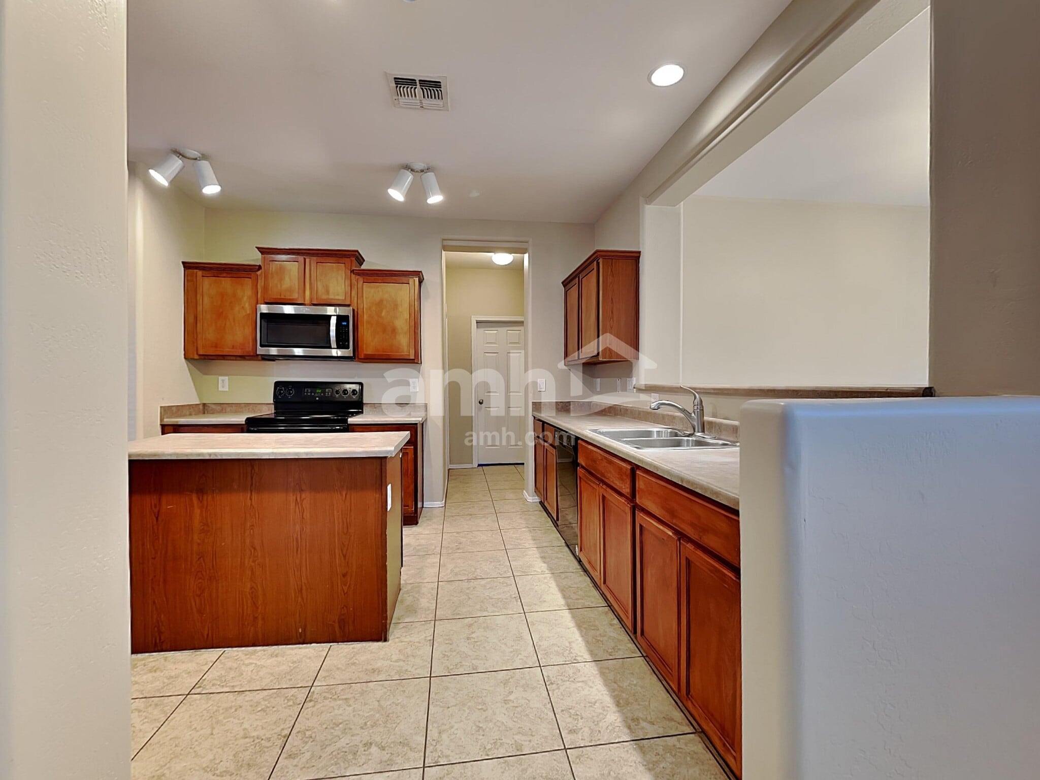 Building Photo - 5409 W Fremont Rd