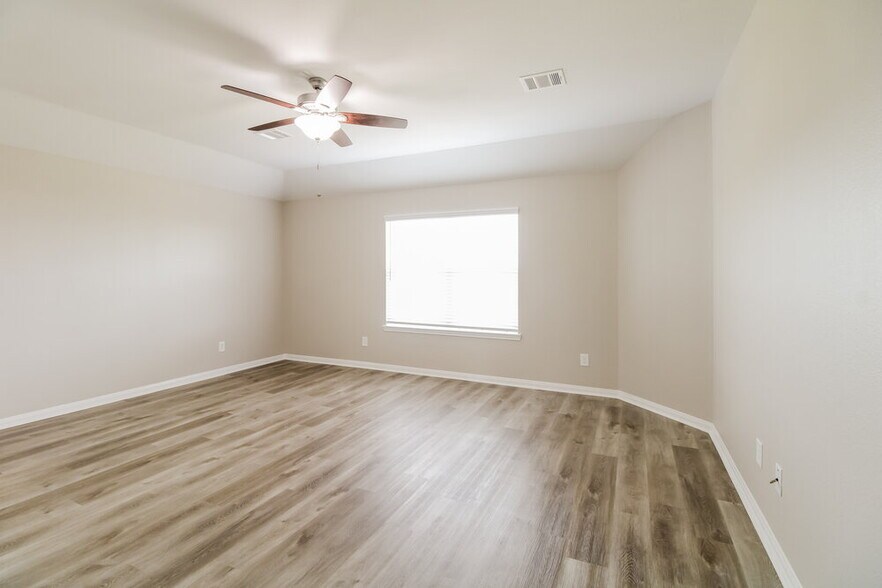 Building Photo - 18739 Cooper Ravine Wy