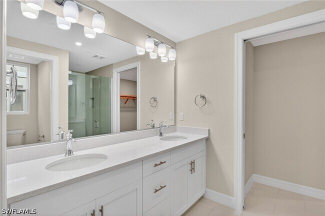 Building Photo - 286 Indies Dr E