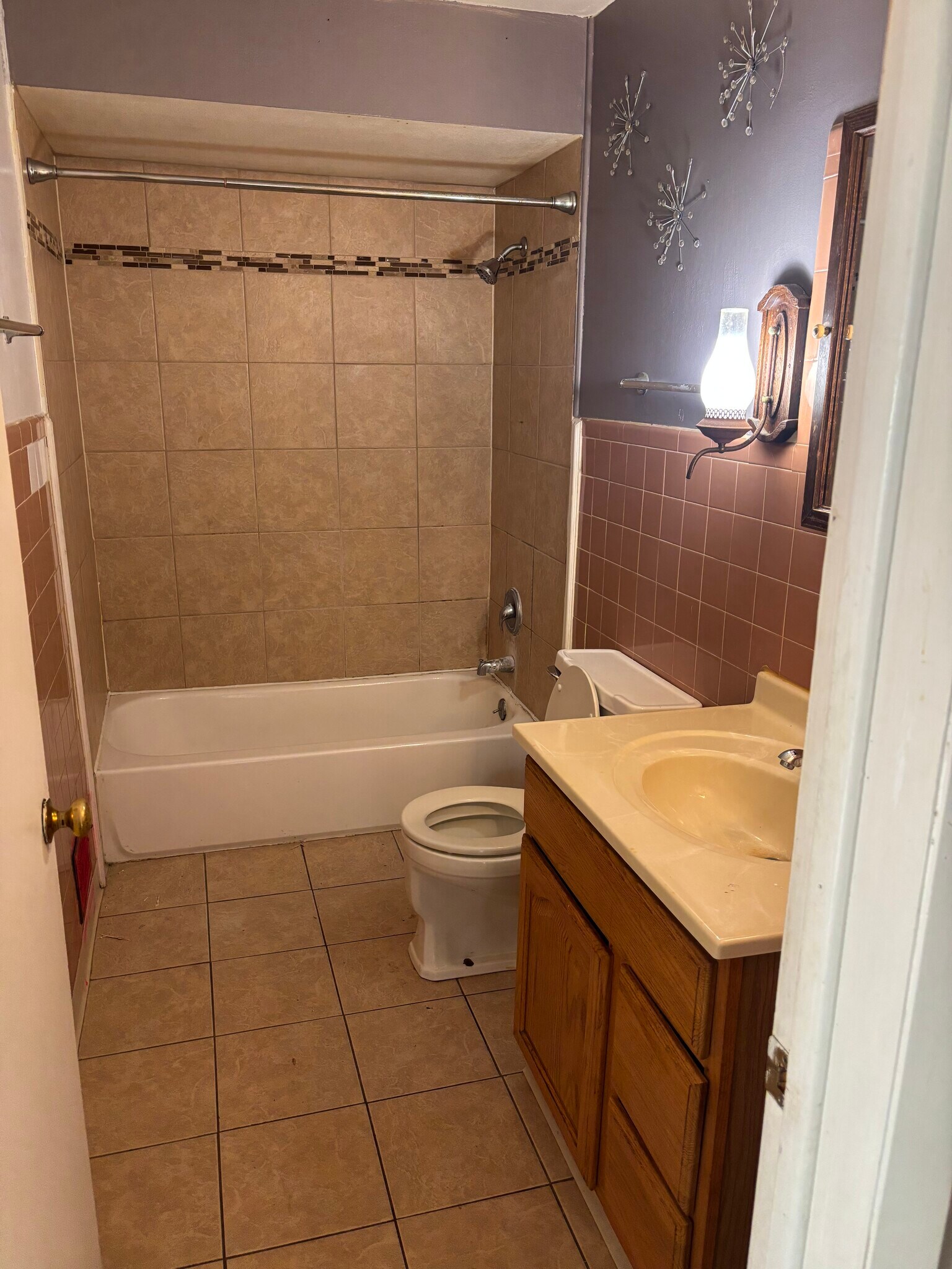 Building Photo - 1725 Remington Rd