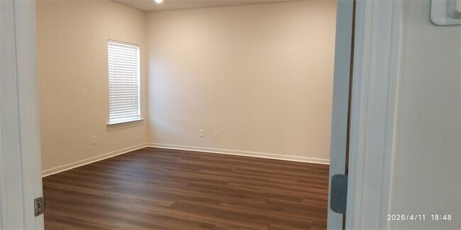 Building Photo - 132 Marion Dr