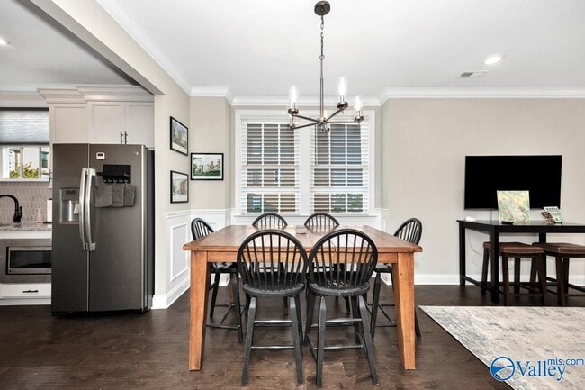 Building Photo - 200 St Louis St