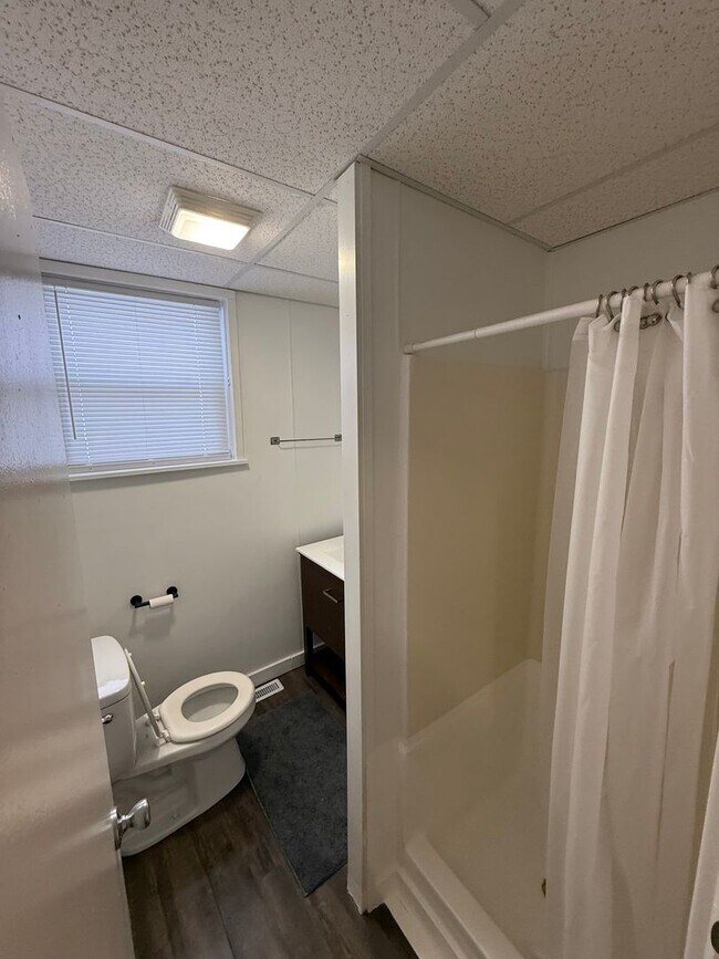 Building Photo - 314 Ives Ave