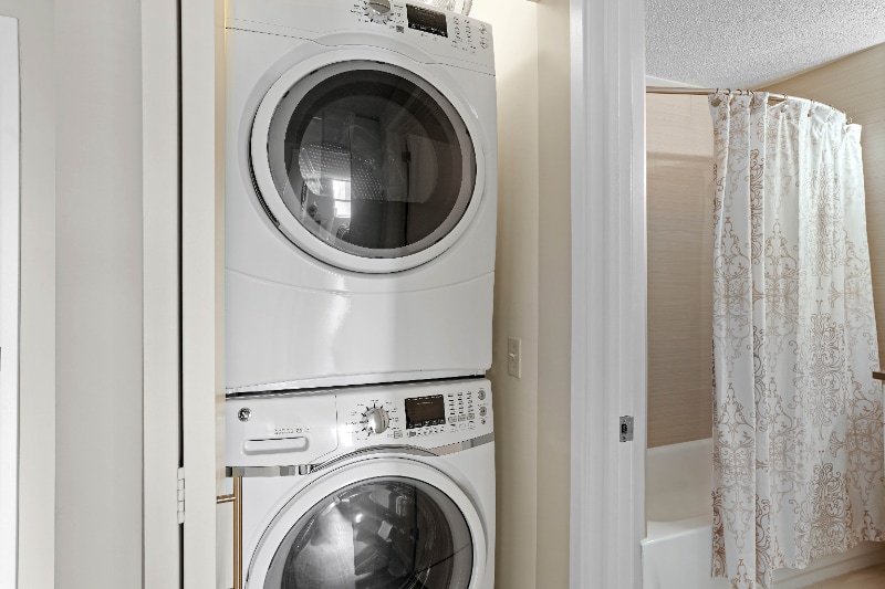 Building Photo - 578 N State St