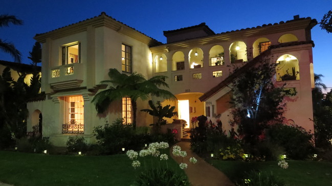 And, Once Again, Dusk Sets in at 1103... - 1103 S Crescent Heights Blvd