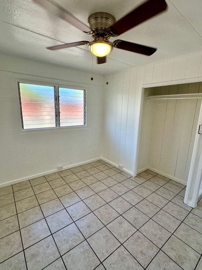 Building Photo - 606B Kaulani Way