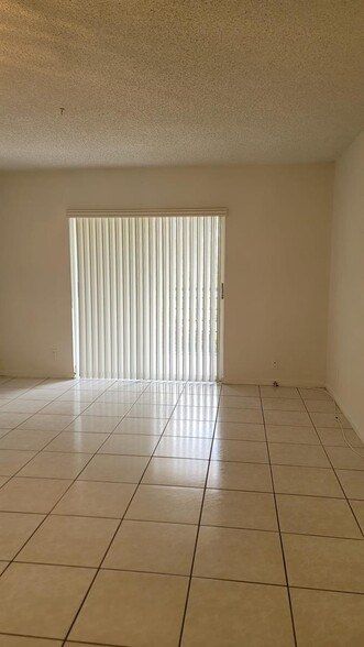 Building Photo - 4394 NW 9th Ave