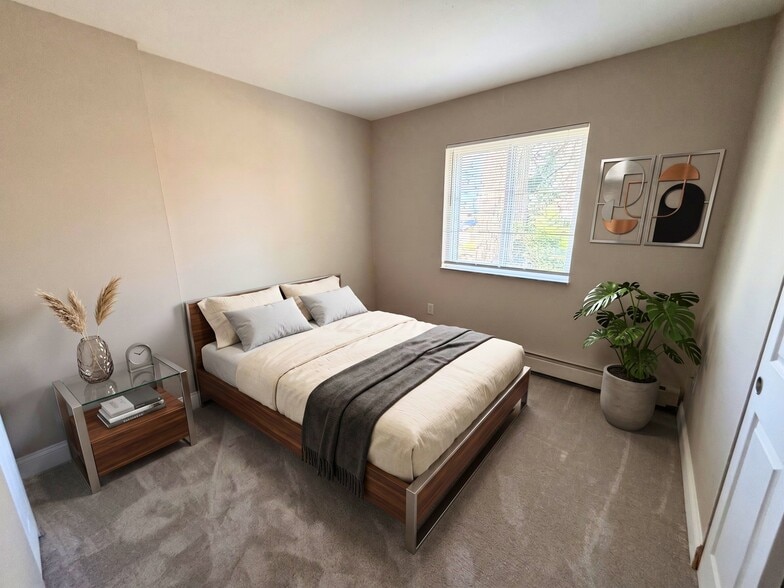 Building Photo - 779 Anderson Ave