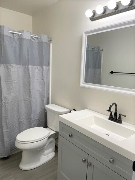 Building Photo - 5649 Brandlwood Ct