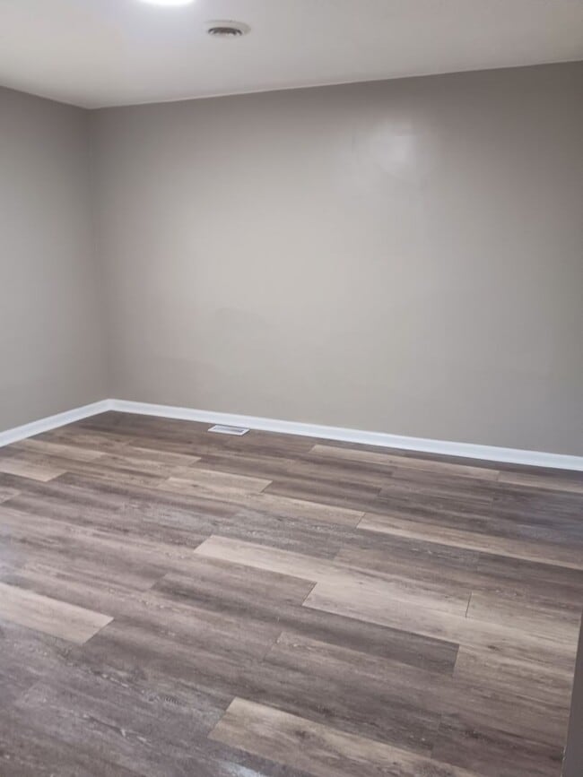 Building Photo - Beautifully Updated 3-Bedroom Home