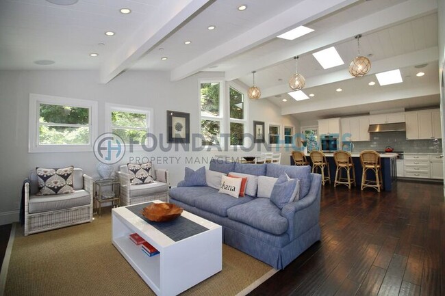 Building Photo - 40 Seafirth Rd