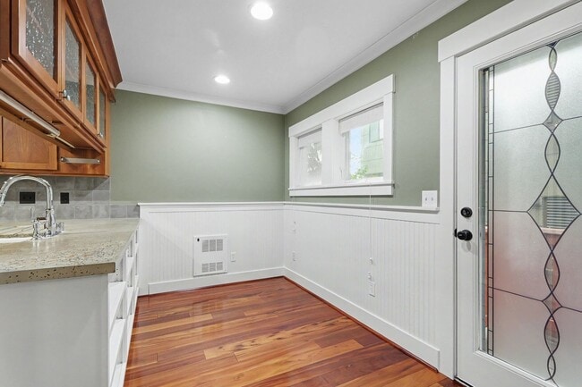 Building Photo - 8014 Ashworth Ave N