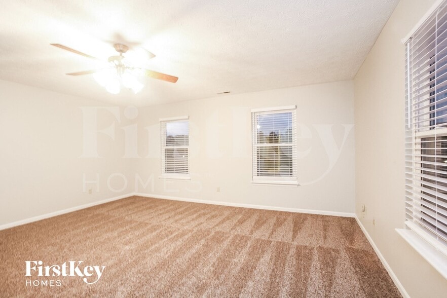 Building Photo - 16 Pondview Ct