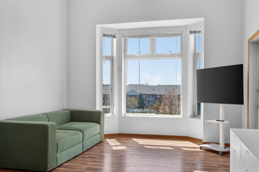 Building Photo - 301 Harbour Town Dr