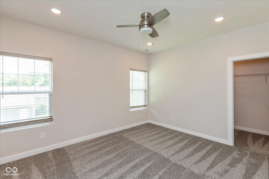 Building Photo - 2145 Columbia Ave