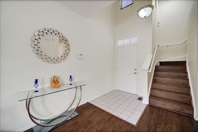 Building Photo - 439 Bay Tree Cir