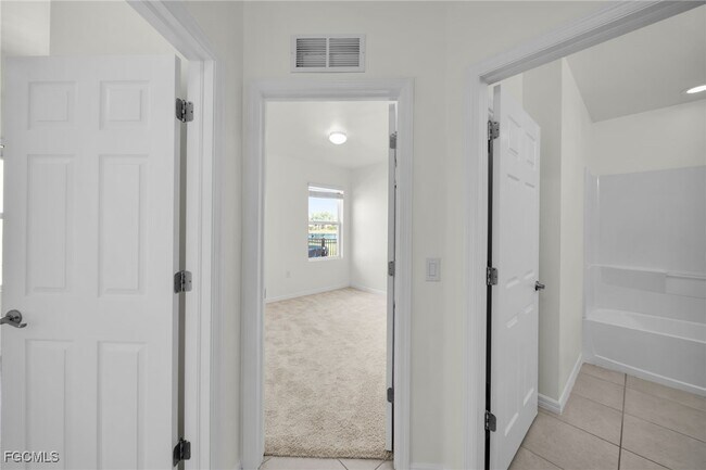 Building Photo - 3477 Acapulco Cir