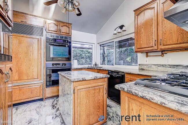 Building Photo - 3 br, 2 bath House - 12646 Beach Street, C...