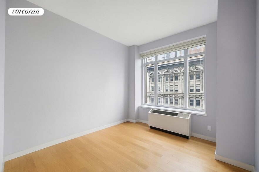 Building Photo - 325 5th Ave