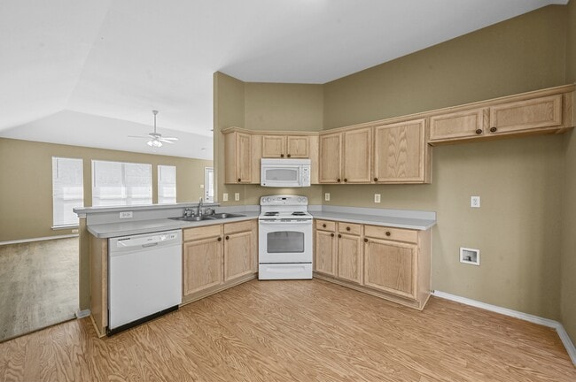 Building Photo - 9229 Chesapeake Ln