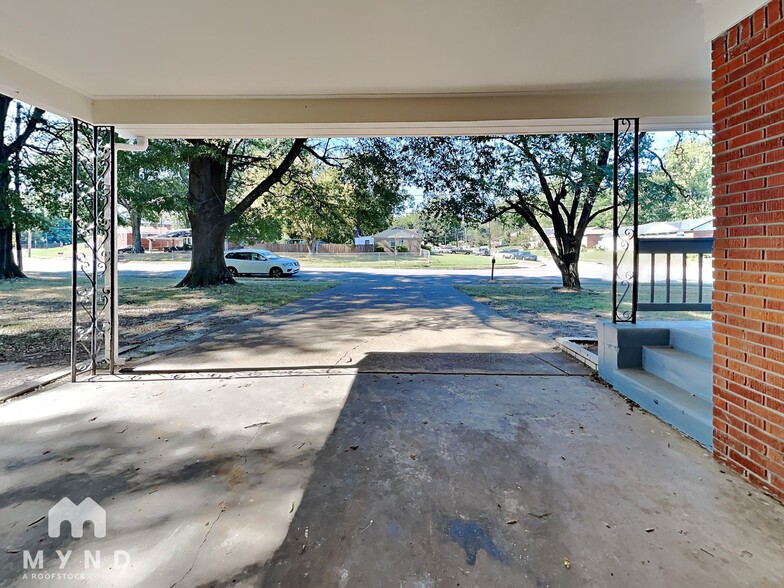 Building Photo - 3996 Mountain Terrace St