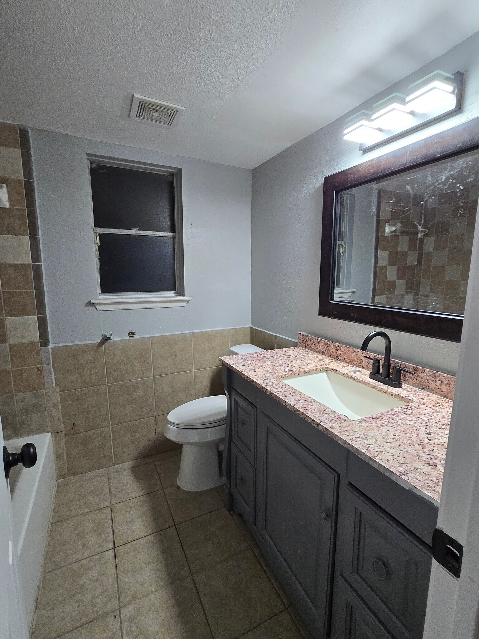 Building Photo - 12315 Barbizon Dr