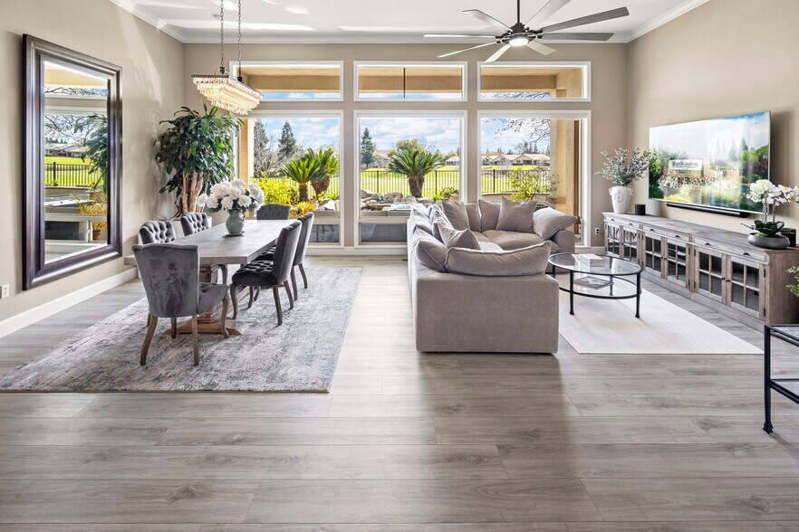 Living/Dining - 841 Northfield Ln