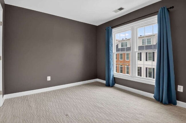 Building Photo - 504 N Thomas St