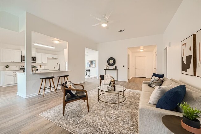 Building Photo - 905 Jasmine Trail