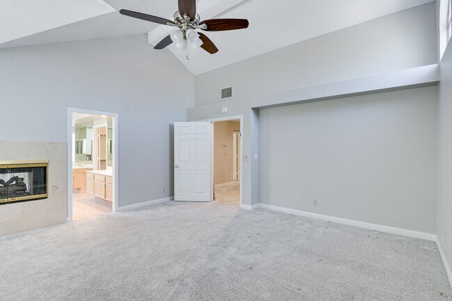Building Photo - Luxury Meets Comfort in This Beautiful 4-Bedroom Retreat