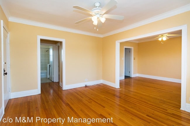 Building Photo - 6301-6305 Roosevelt Rd