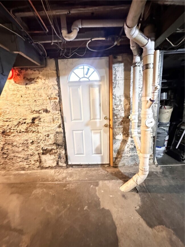 Building Photo - 4250 Michigan Ave