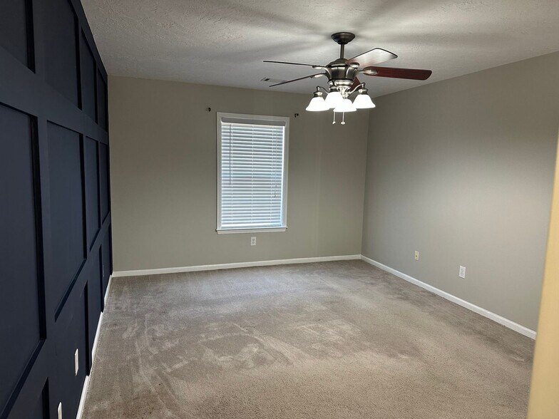 Building Photo - 403 Regency Park Drive