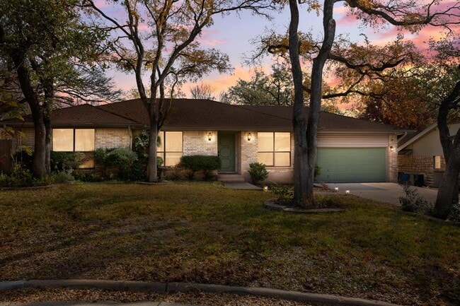 Building Photo - 12101 Carmel Park Ln